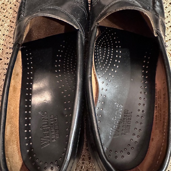 GH Bass & Co black loafers - Picture 6 of 6